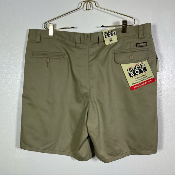 NWT Bugle Boy Khaki Shorts. Size 40. Pleated front! - Picture 4 of 7